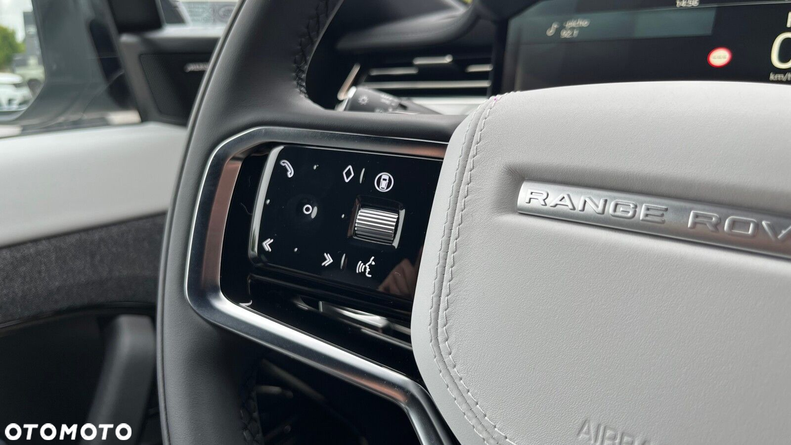 Land Rover Range Rover Sport - 12