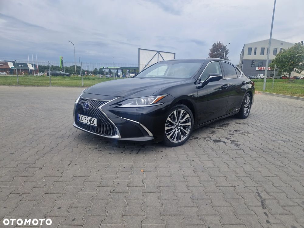 Lexus ES 300h Elegance, 2021