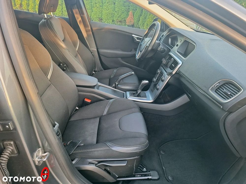 Volvo V40 D2 Kinetic - 23