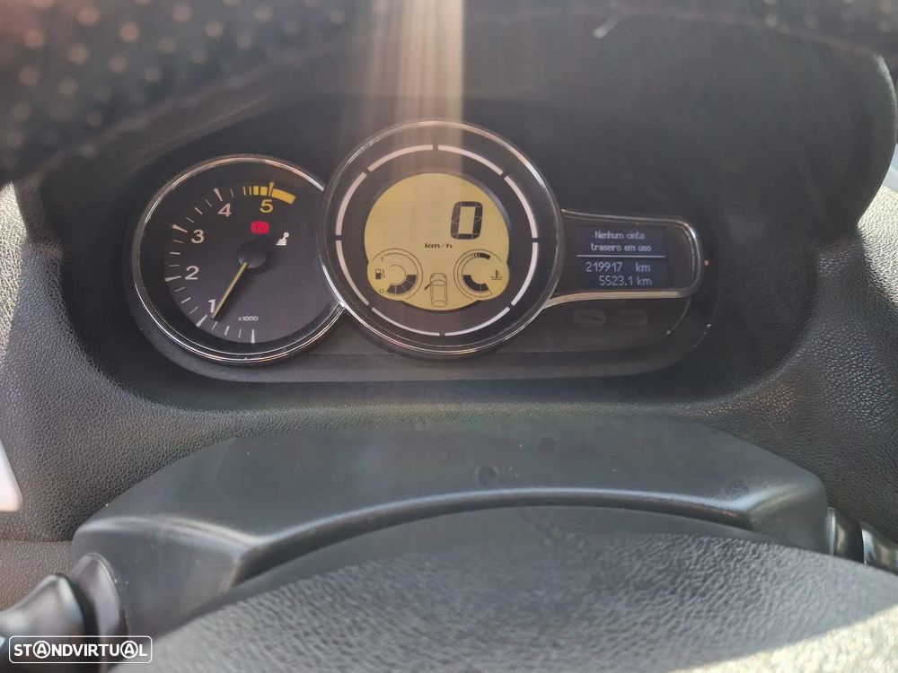 Fiat Punto 70 JTD Multijet Active - 4