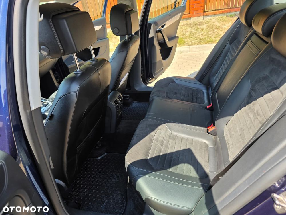 Volkswagen Passat 2.0 TDI 4Mot Highline DSG - 21