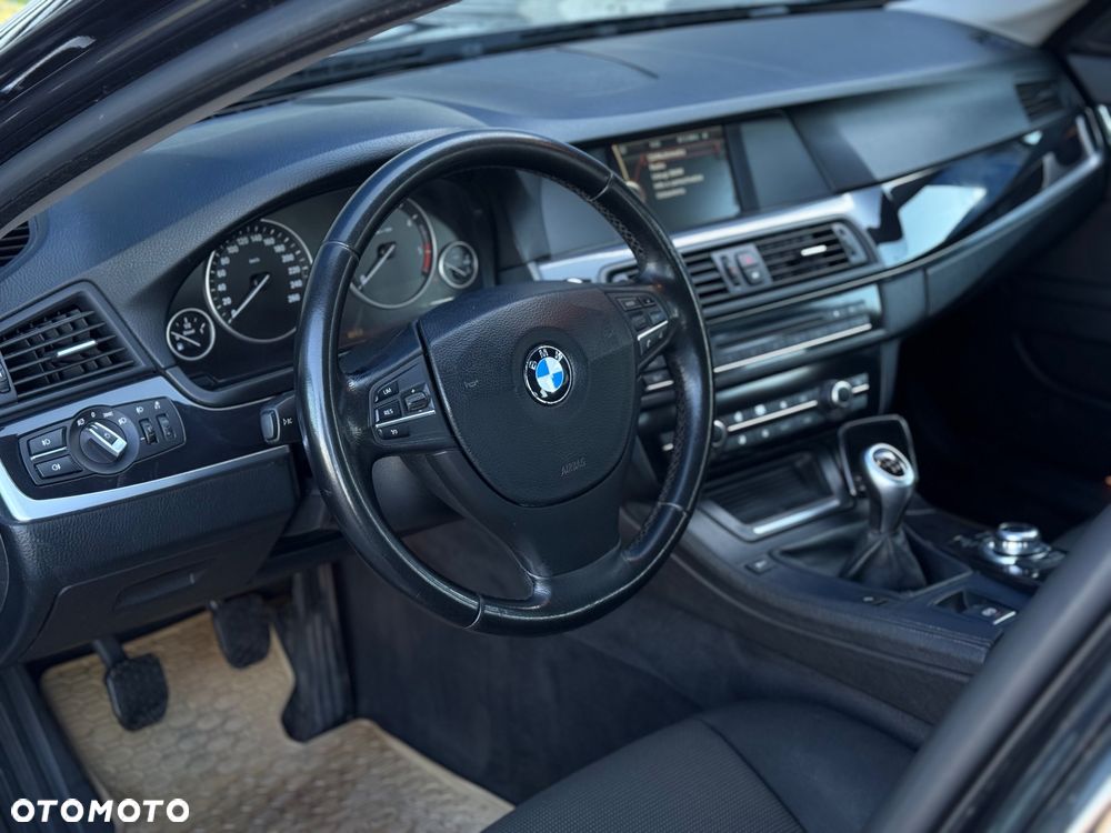 BMW Seria 5 520d - 7