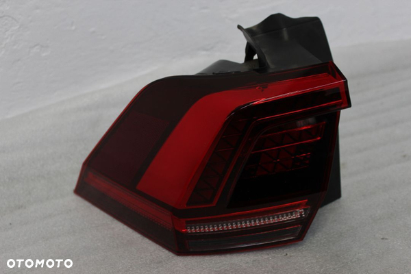 LAMPA TYLNA LEWA LED VW TIGUAN II 2 5NA945207A 2016