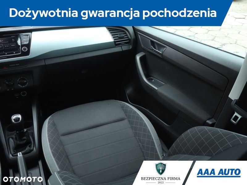 Skoda Fabia - 10