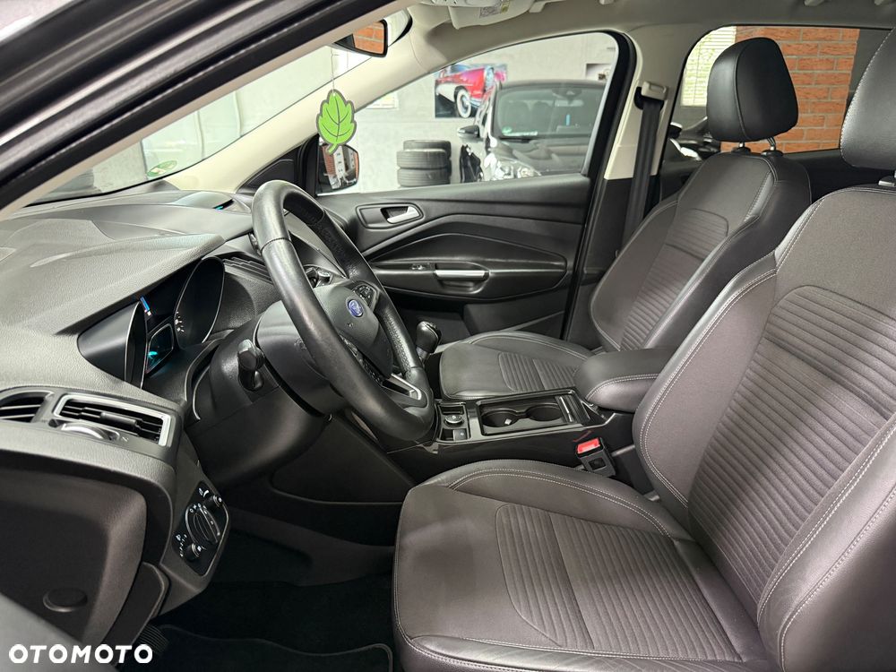 Ford Kuga 2.0 TDCi 4x4 Titanium - 19