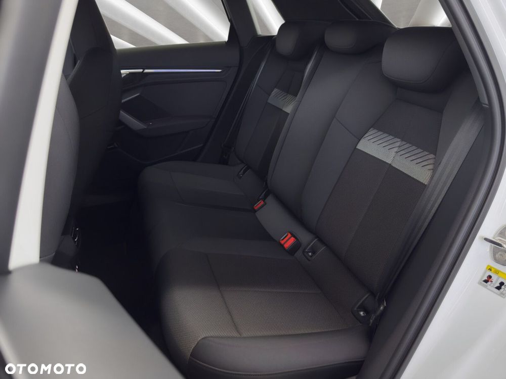 Audi A3 Sportback - 16
