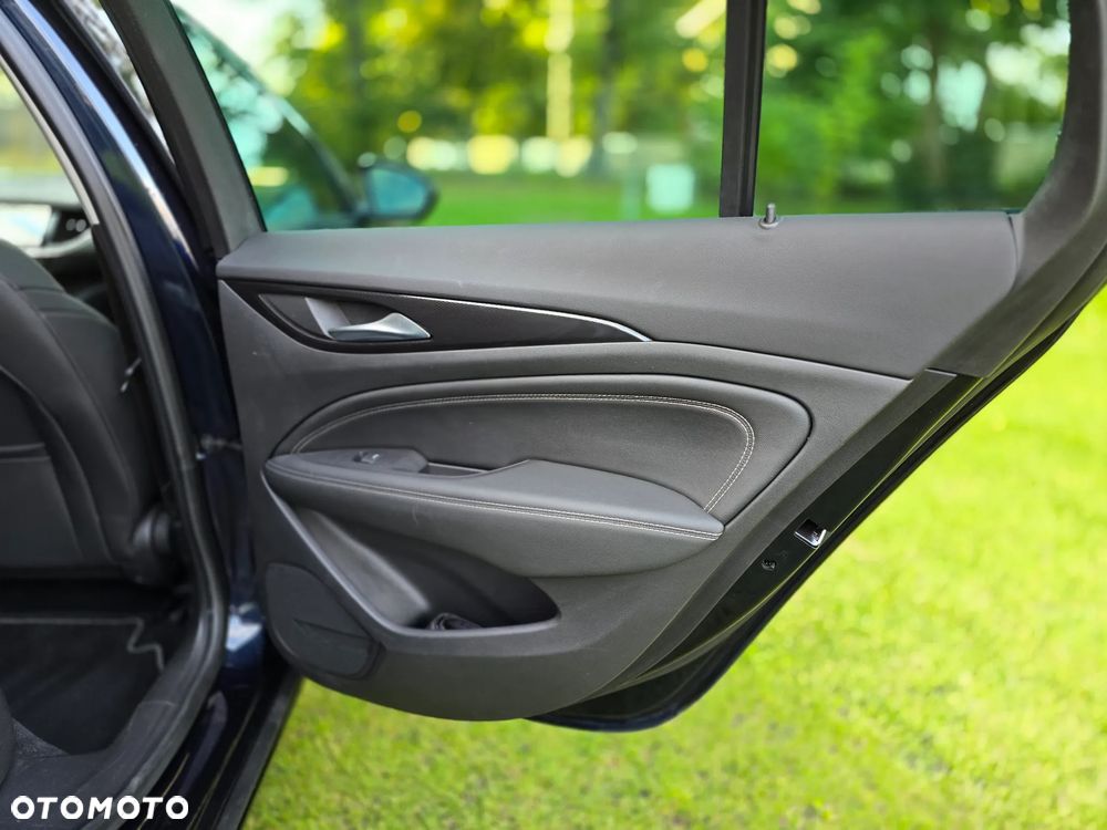 Opel Insignia - 26