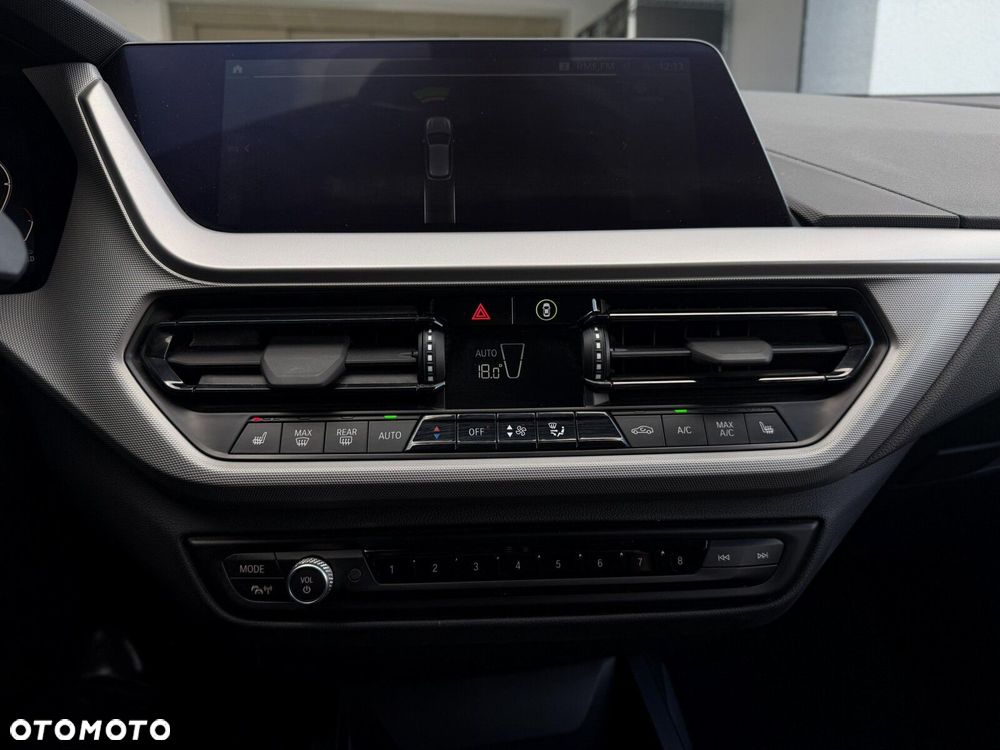 BMW Seria 1 118i - 11