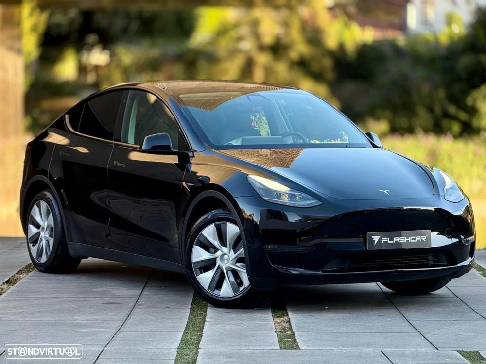 Tesla Model Y Long Range Dual Motor AWD - 18