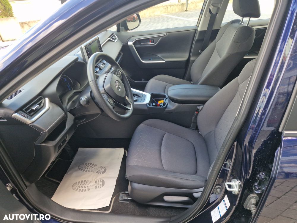 Toyota RAV4 - 10