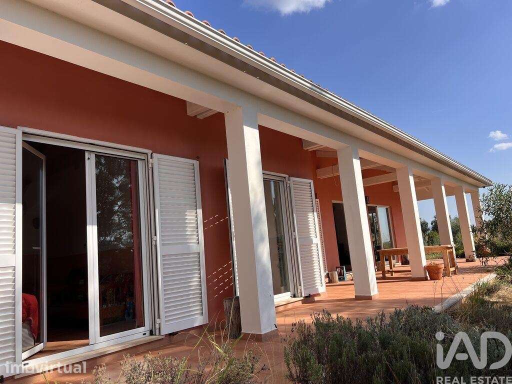 Casa / Villa T3 em Pedrógão Grande de 192 m2 - Grande imagem: 2/29