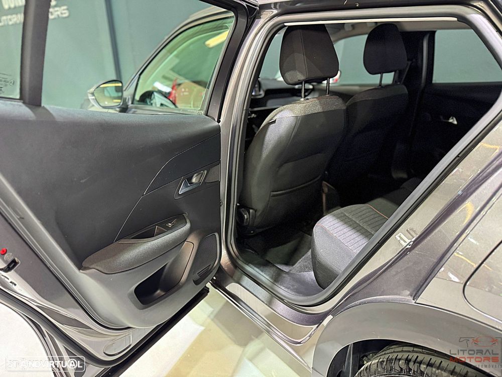 Peugeot 2008 1.2 PureTech Active Pack EAT8 - 15