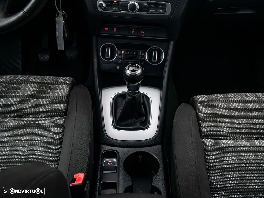 Audi Q3 2.0 TDI S-line - 29