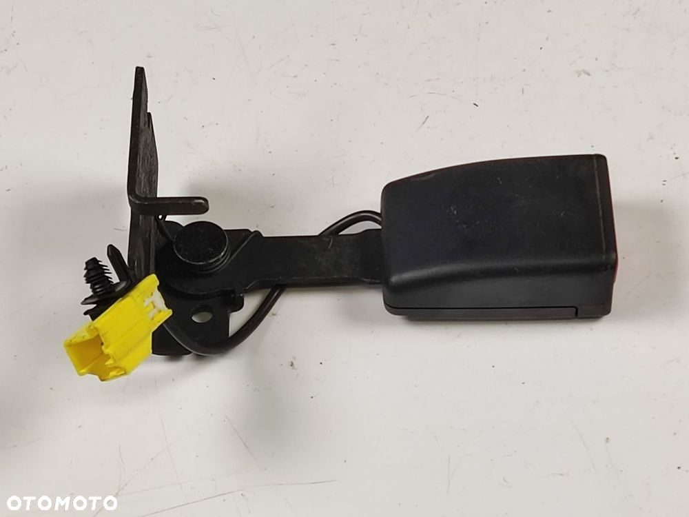 VOLVO XC40 17-21r Zapięcie Pasa Bezpieczeństwa - 3