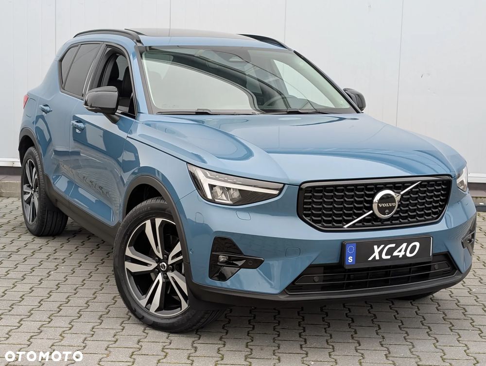 Volvo XC 40 B4 AWD Ultimate Dark - 3