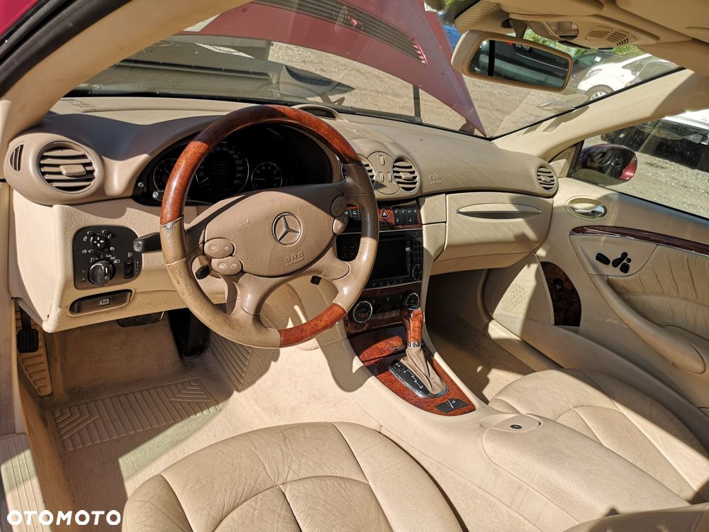 Mercedes-Benz CLK 350 7G-TRONIC Avantgarde - 24