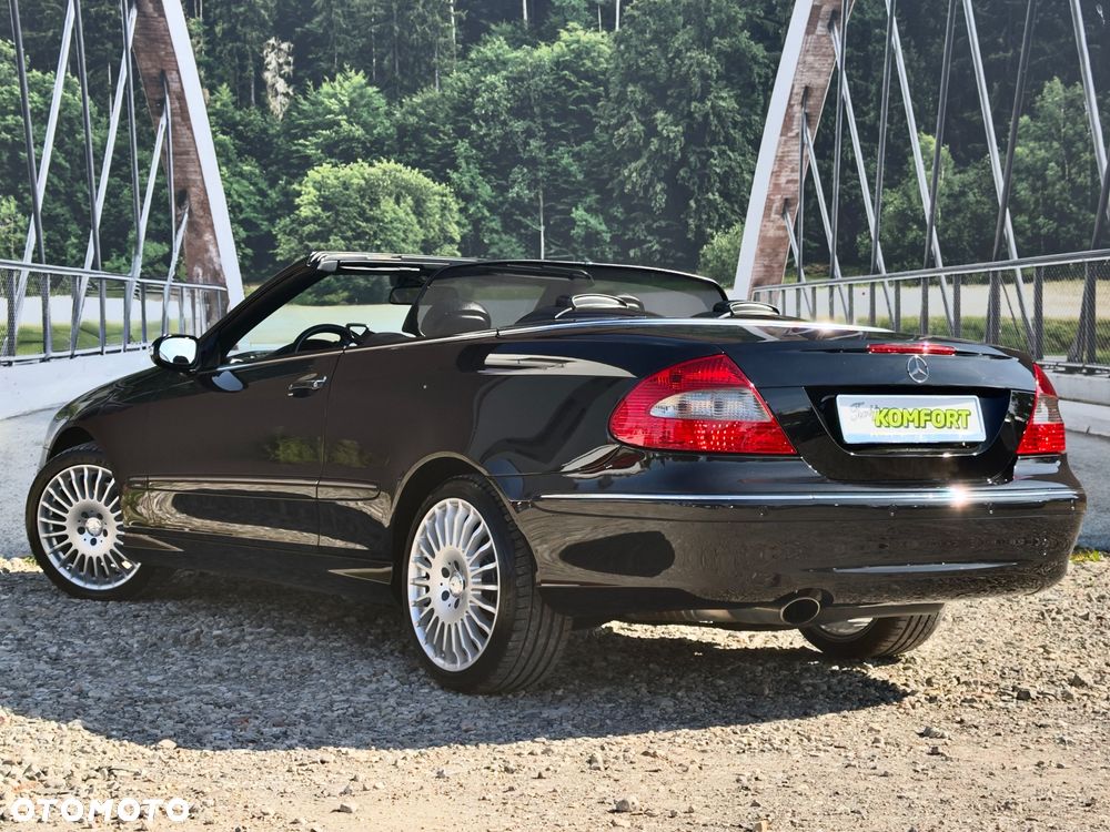 Mercedes-Benz CLK - 16