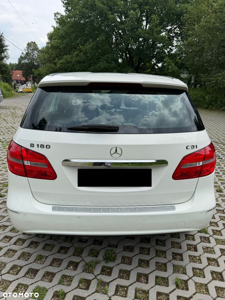 Mercedes-Benz Klasa B 180 CDI (BlueEFFICIENCY) 7G-DCT - 31