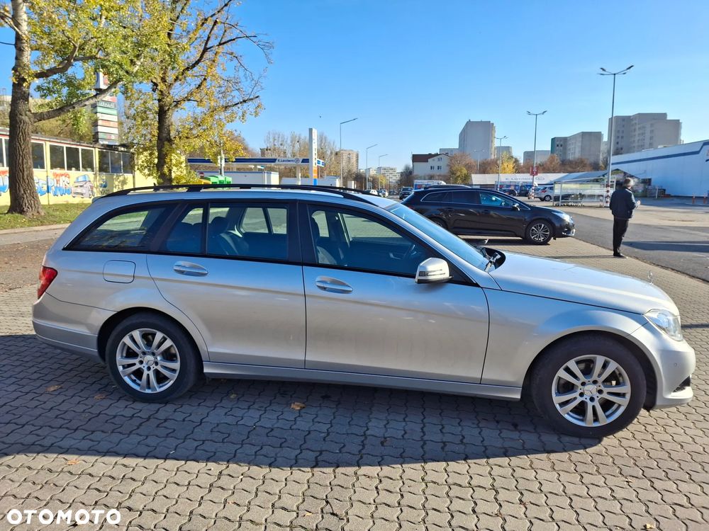 Mercedes-Benz Klasa C 220 CDI BlueEff Edition Elegance - 9