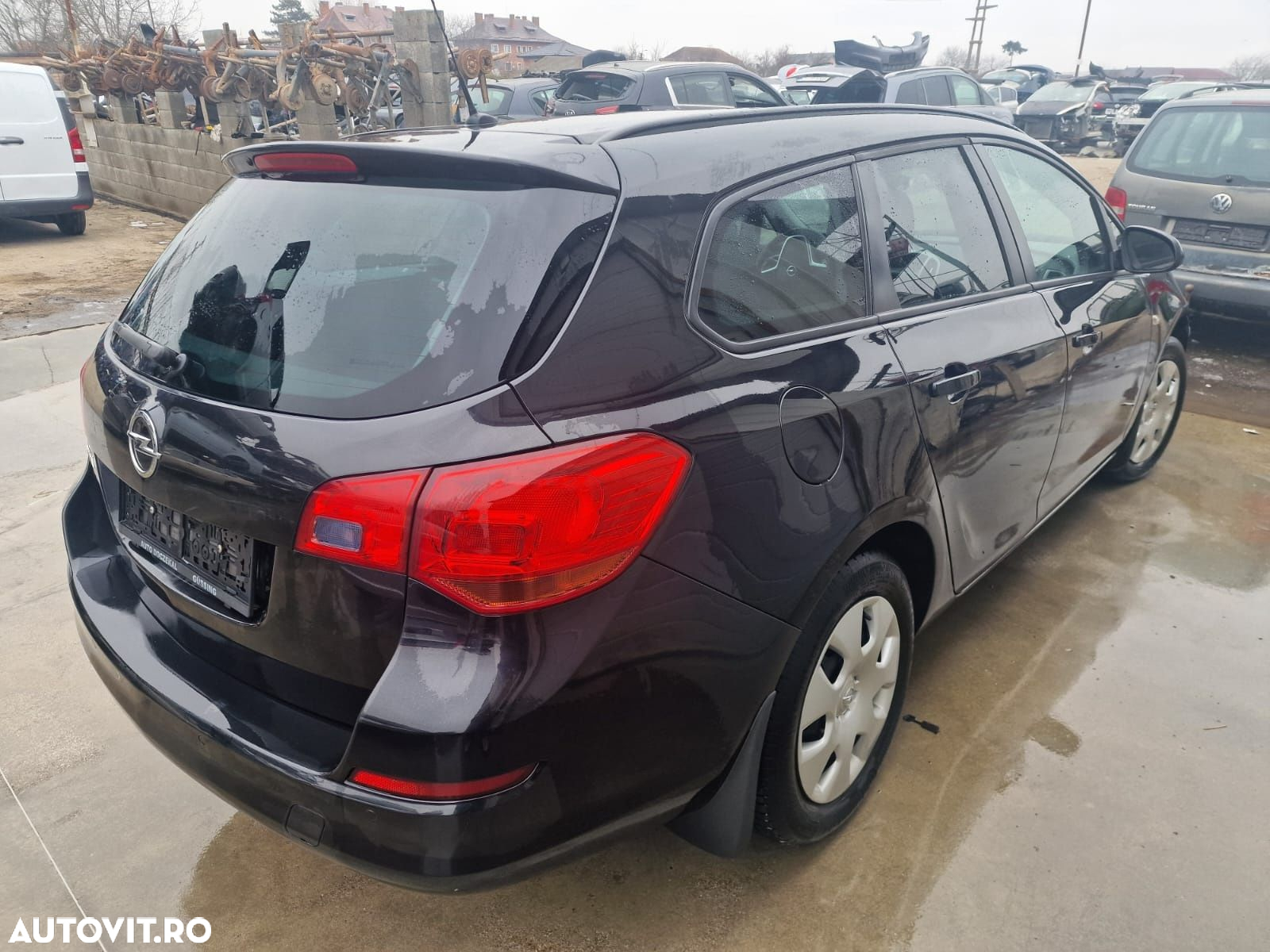 Dezmembram Opel Astra J 2012 1.4 Benzina A14NET - 4