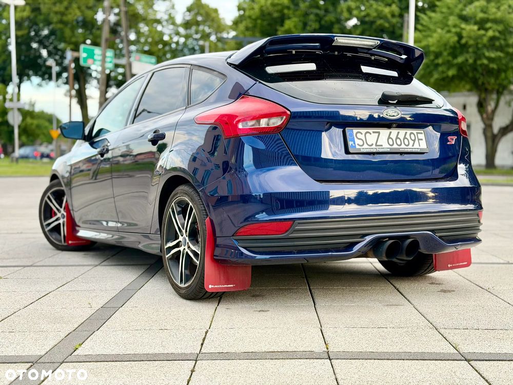 Ford Focus 2.0 EcoBoost ST - 4