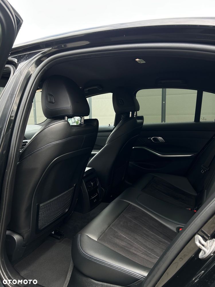 BMW Seria 3 320d xDrive mHEV M Sport - 11