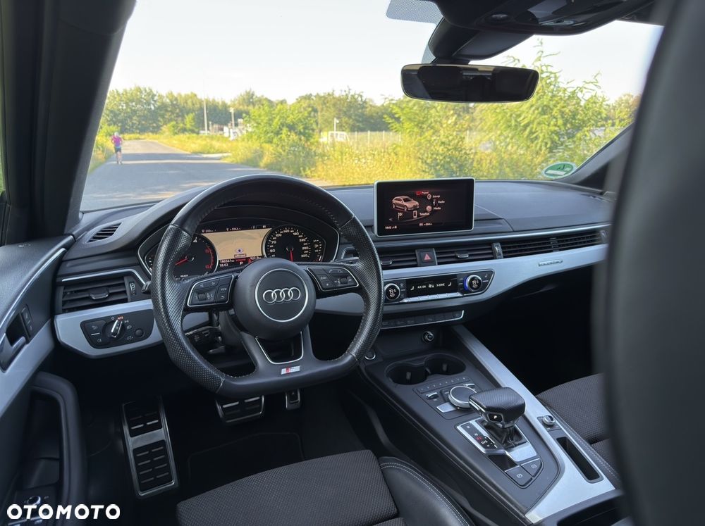 Audi A4 Avant 40 TDI quattro S tronic S line - 40