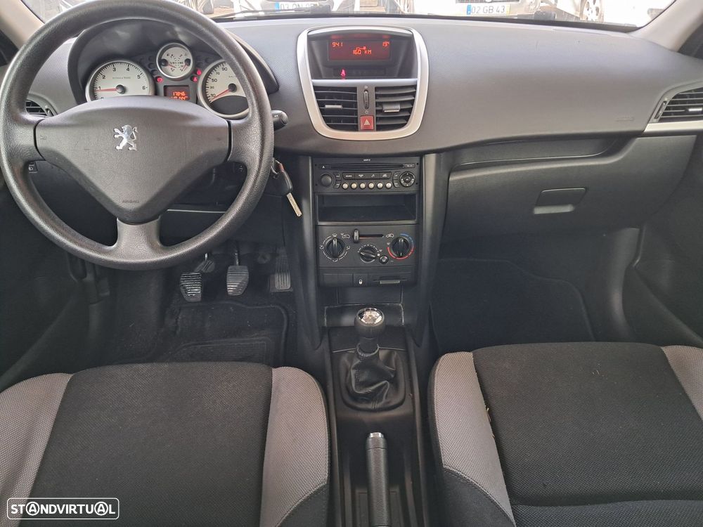 Peugeot 207 1.4 16V Trendy - 9