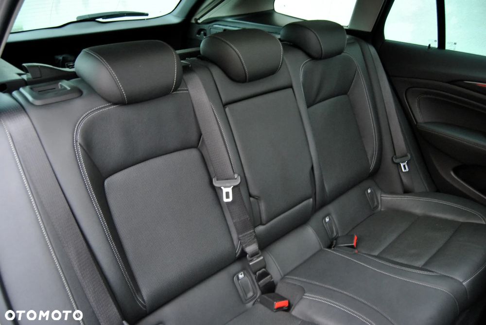 Opel Insignia Sports Tourer 2.0 BiTurbo Diesel 4x4 Innovation - 15