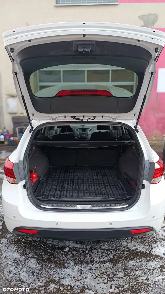 Hyundai i40 Kombi 1.7 CRDi DCT Trend - 9