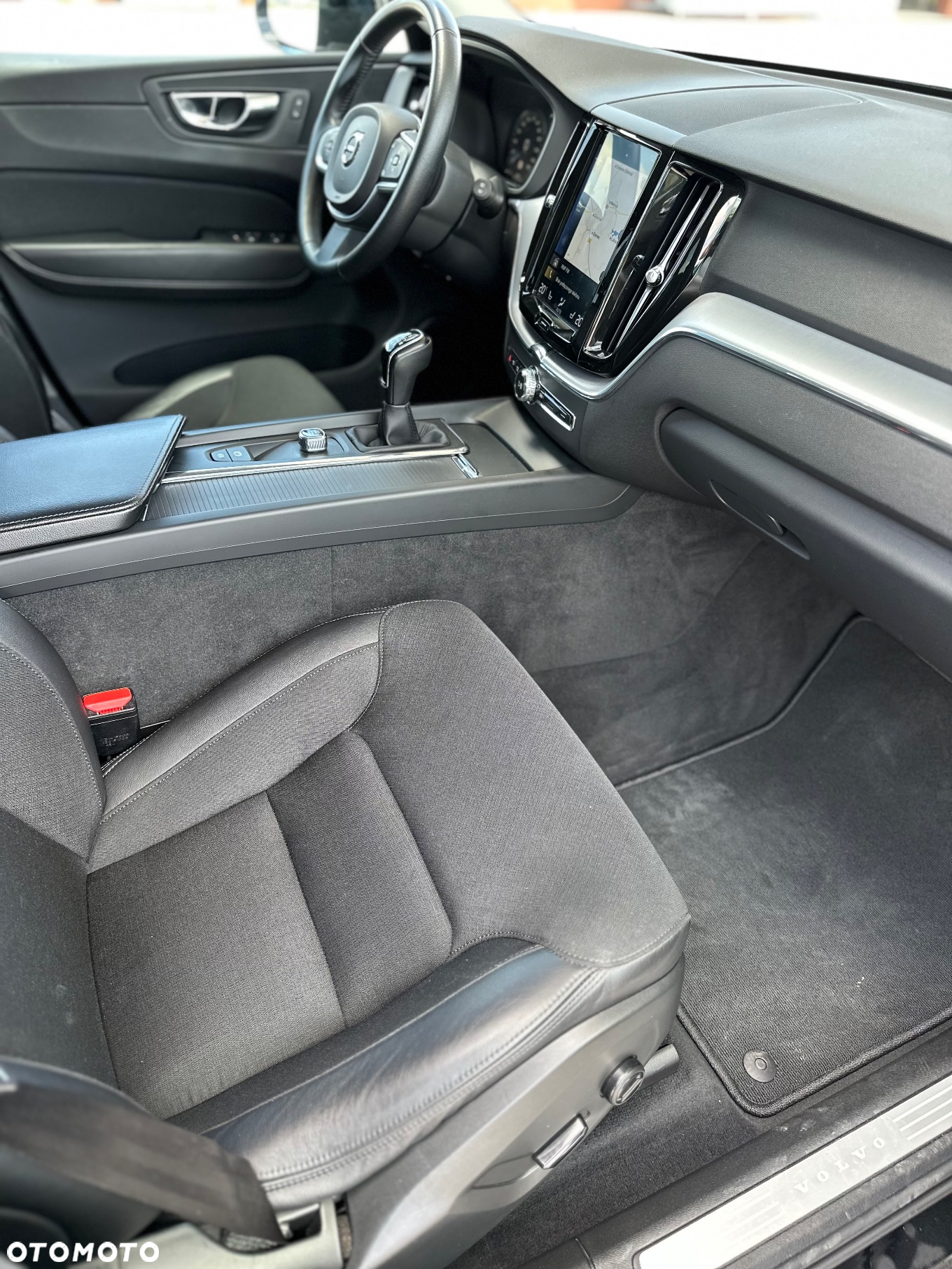 Volvo XC 60 D3 Momentum Pro - 7