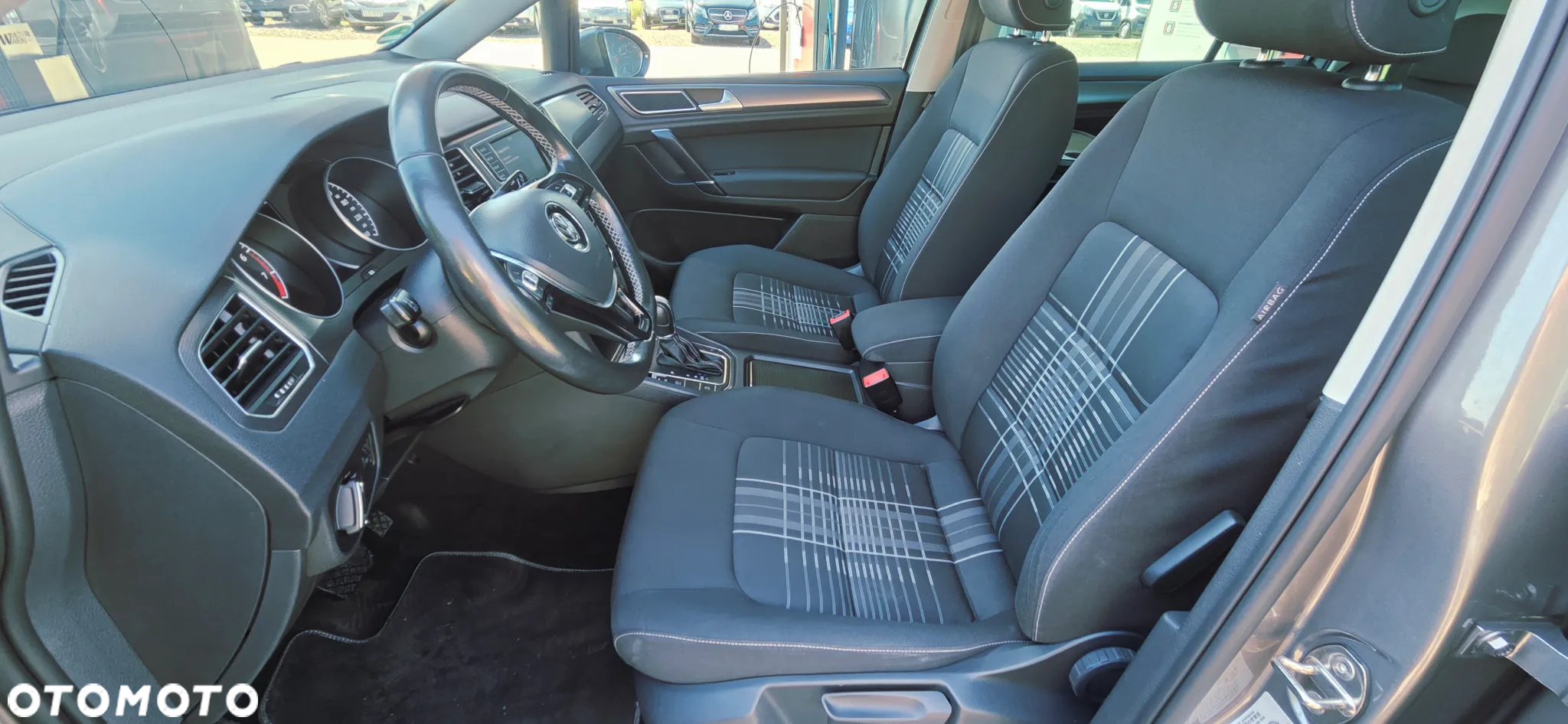 Volkswagen Golf Sportsvan 1.2 TSI BlueMotion Technology DSG Lounge - 30