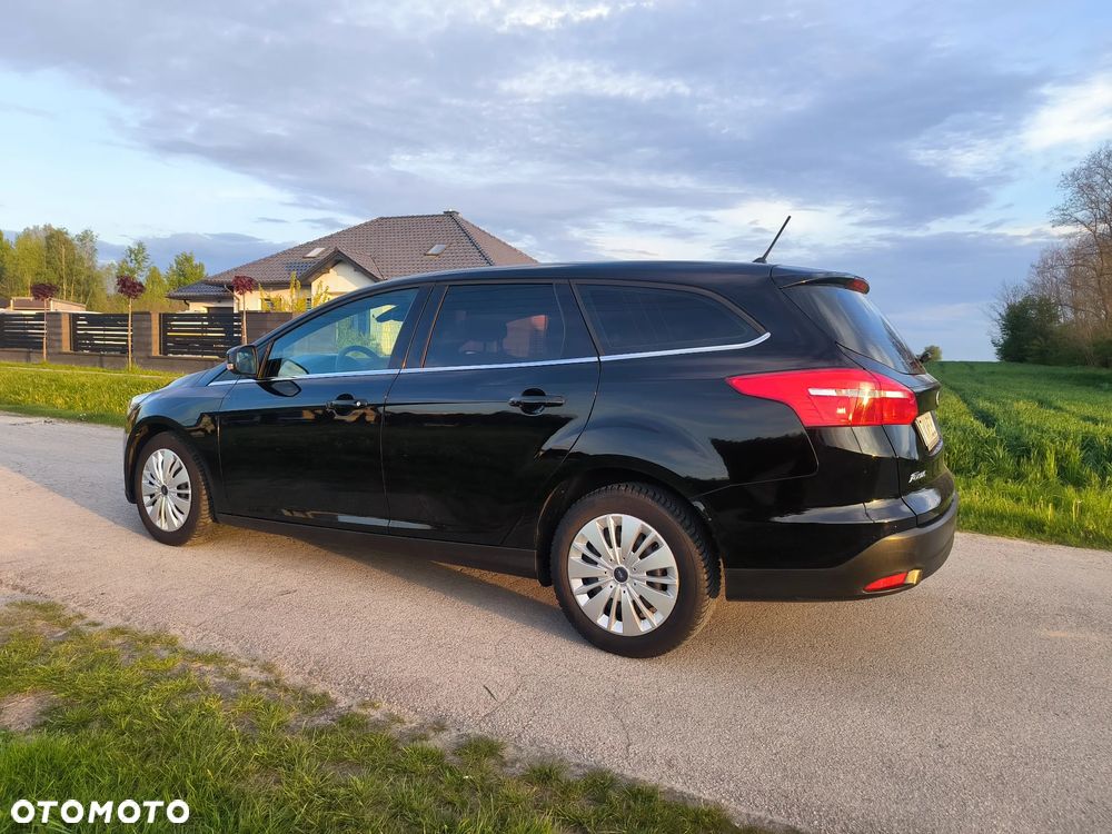 Ford Focus - 33