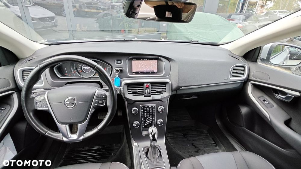 Volvo V40 D3 Drive-E SCR Momentum - 21