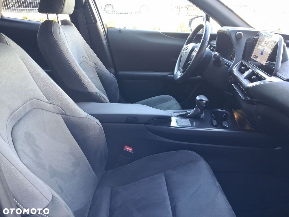 Lexus UX 250h GPF Business 2WD - 13