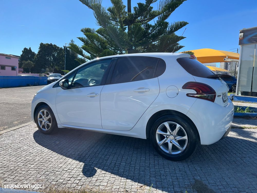 Peugeot 208 1.2 PureTech Active - 14