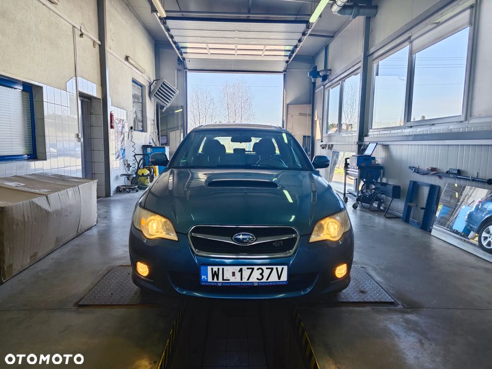 Subaru Legacy - 33