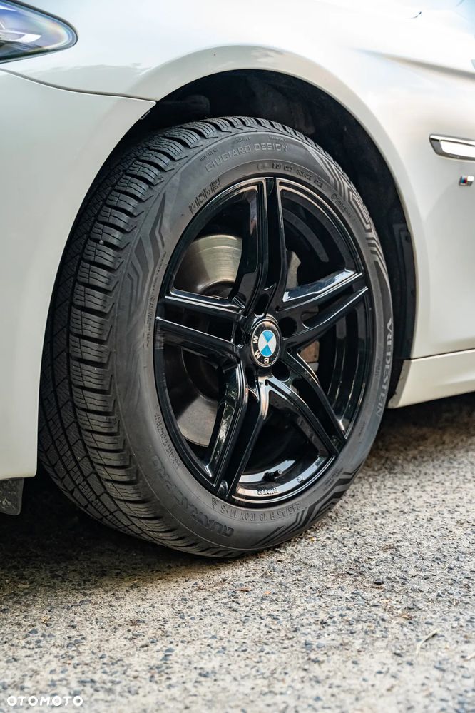 BMW Seria 5 530d xDrive - 5
