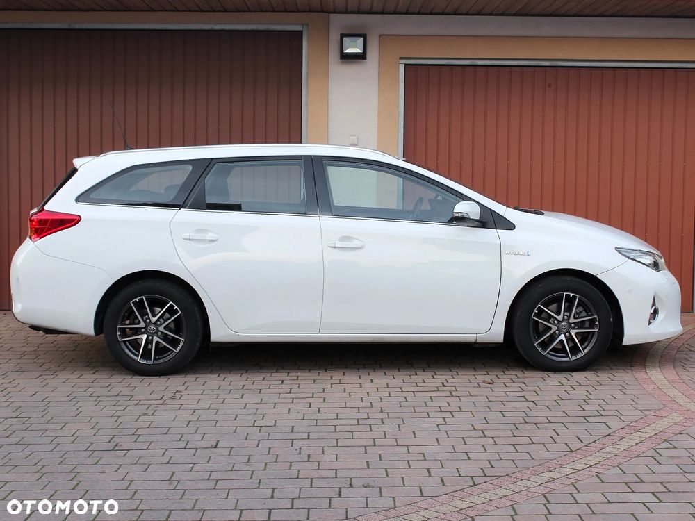 Toyota Auris - 13