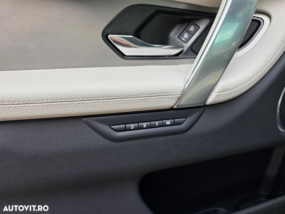 Land Rover Discovery Sport 2.0 D200 MHEV Landmark - 16