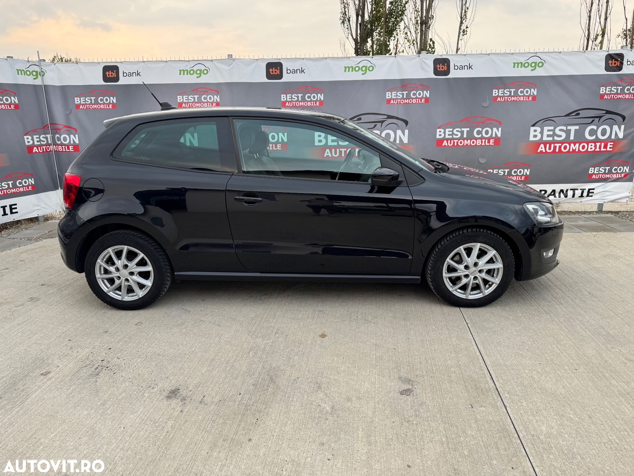 Volkswagen Polo 1.6 TDI Highline - 14