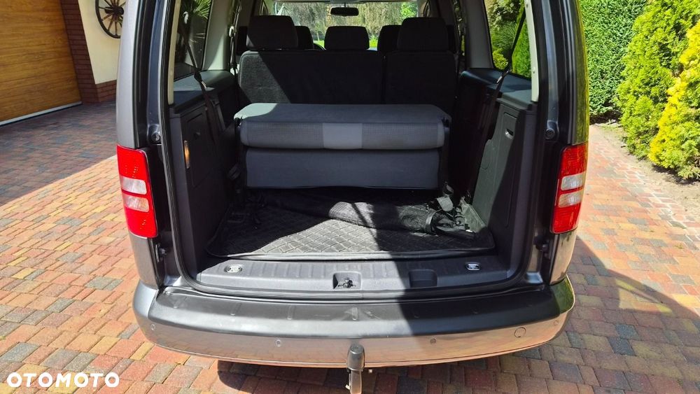 Volkswagen Caddy Maxi Highline DSG - 21