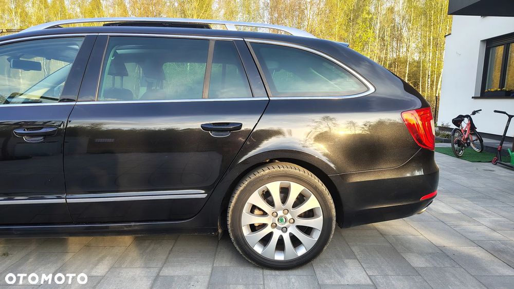Skoda Superb 1.8 TSI FAMILY - 36