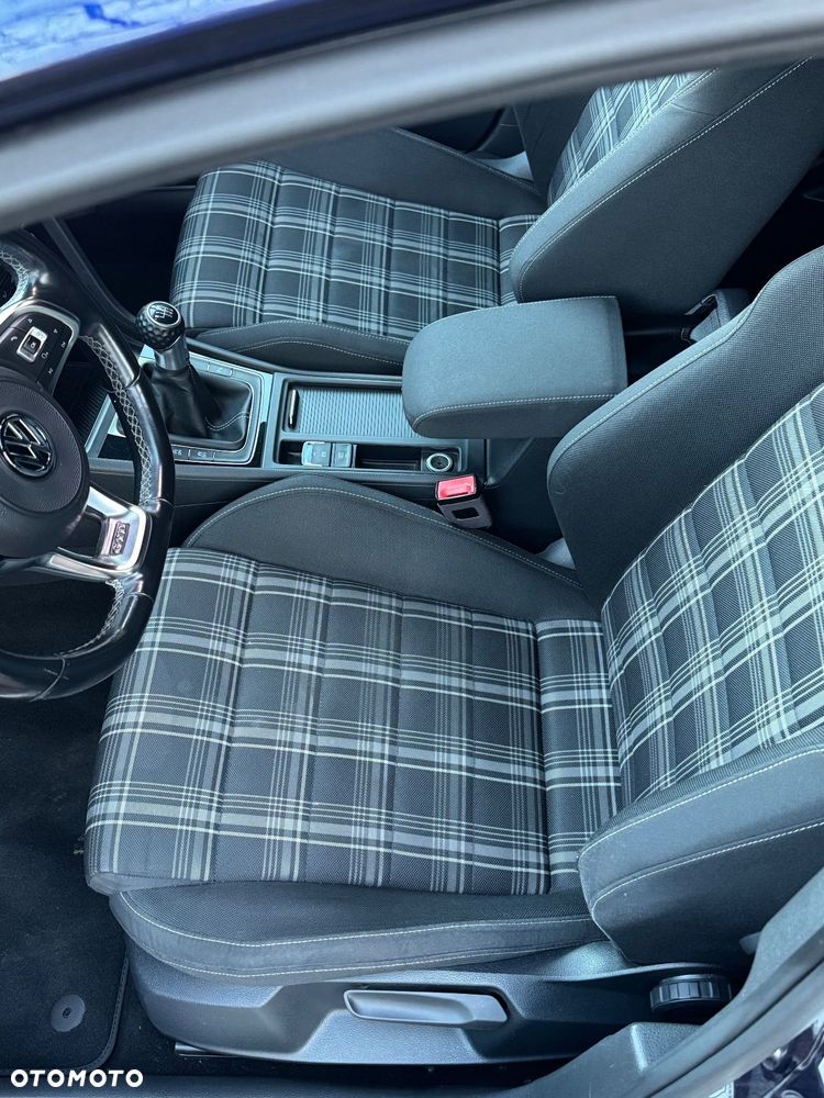 Volkswagen Golf VII 2.0 TDI BMT GTD - 10