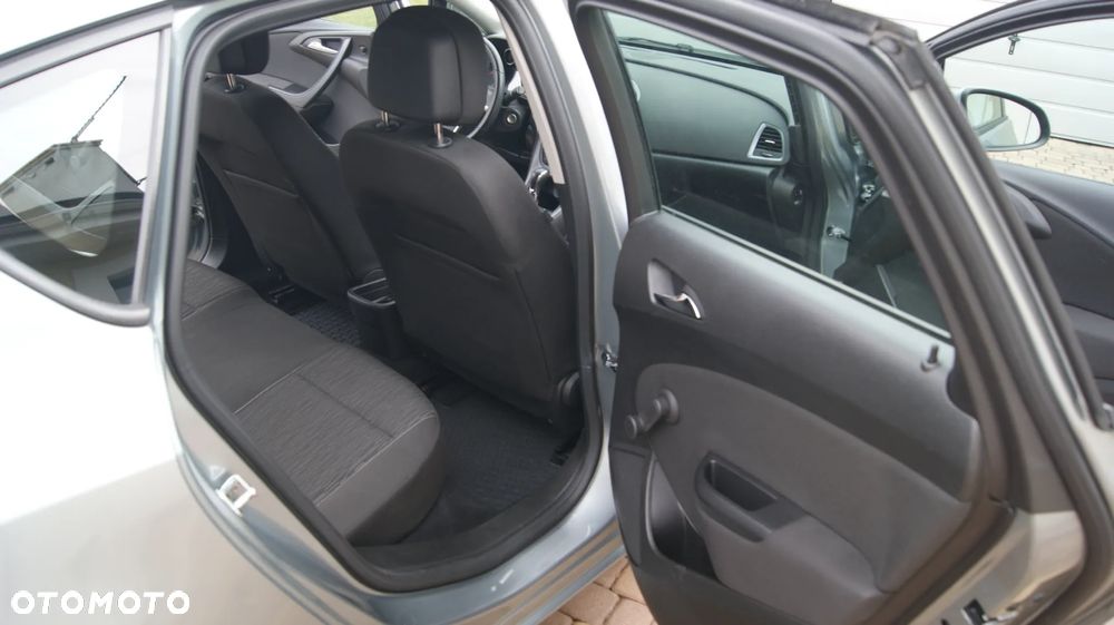 Opel Astra 1.4 T Cosmo - 10