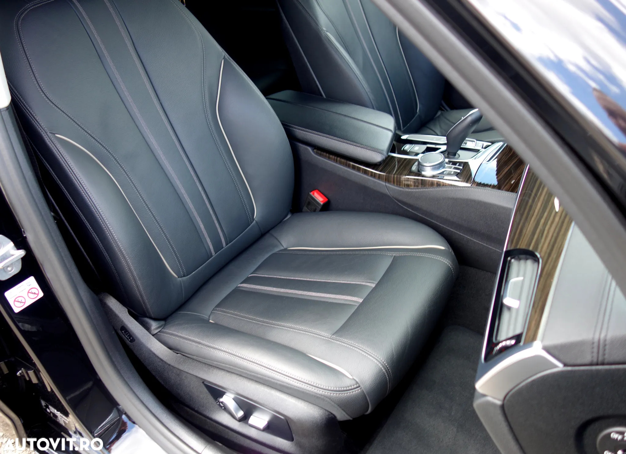 BMW Seria 5 520d AT MHEV - 29