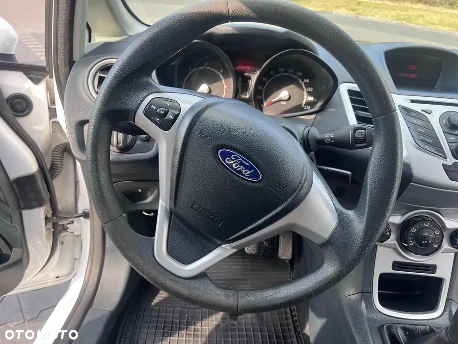 Ford Fiesta 1.6 TDCI Individual - 7