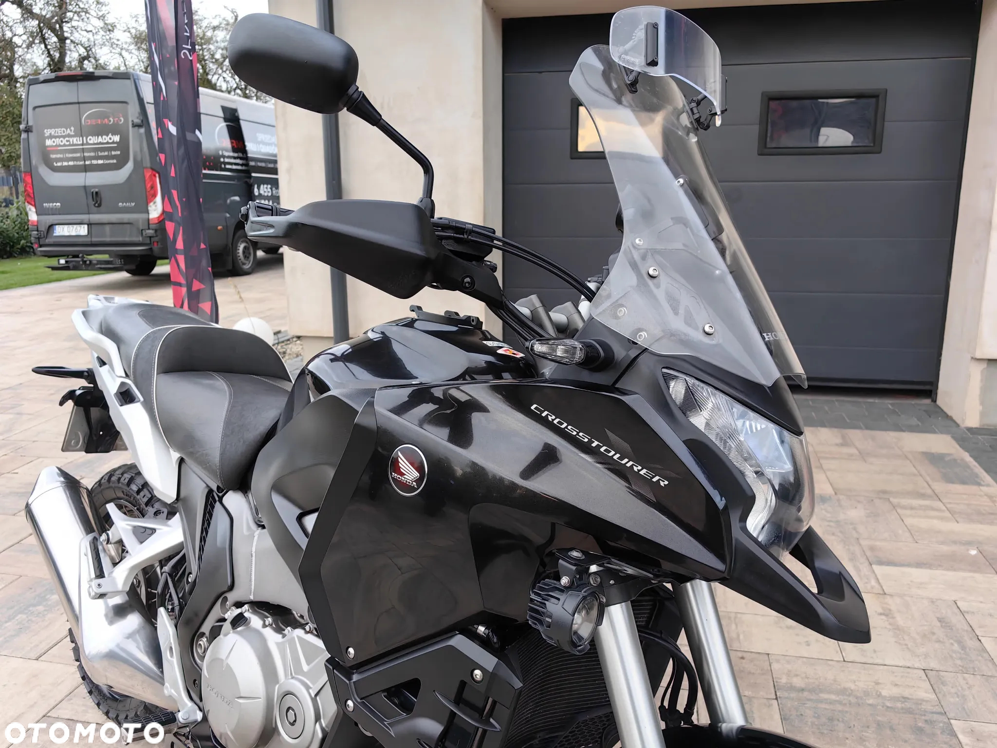 Honda VFR - 16