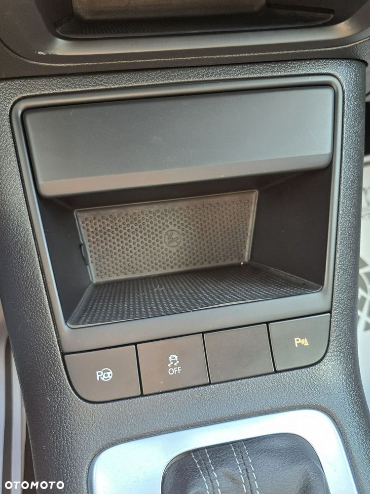 Volkswagen Golf Plus - 27