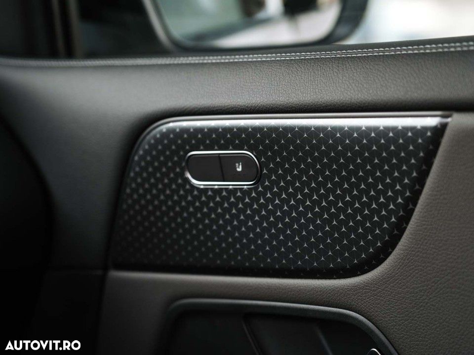 Mercedes-Benz EQA 300 4MATIC - 18